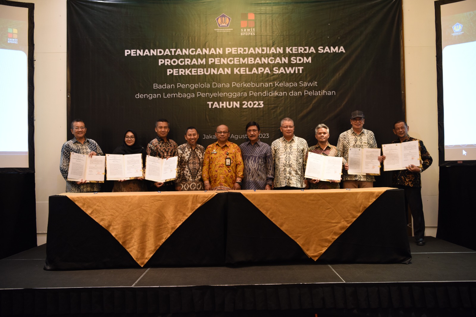 Politeknik LPP Tandatangani MoU Program Beasiswa Dengan BPDPKS